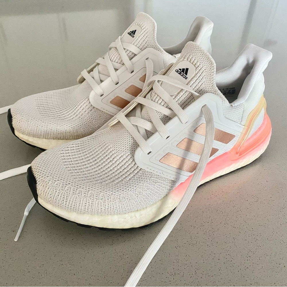 Adidas UltraBoost women’s size 6.5 vanilla creamsicle